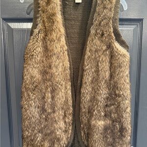 Ariat Faux Fur Vest in Brown and Tan